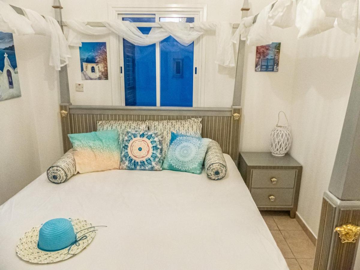 Greek Island Style 2 Bedroom Villa With Pool Next To The Sea Larnaca Extérieur photo