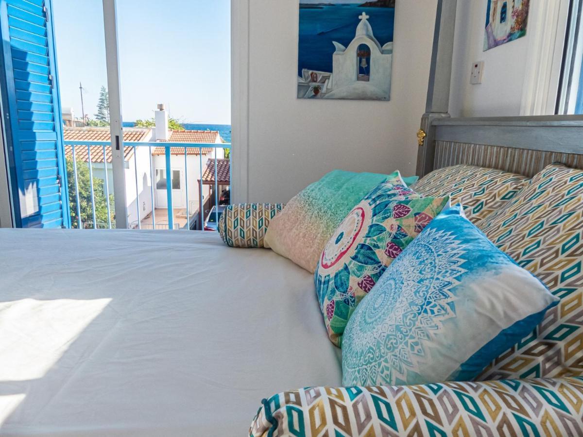 Greek Island Style 2 Bedroom Villa With Pool Next To The Sea Larnaca Extérieur photo