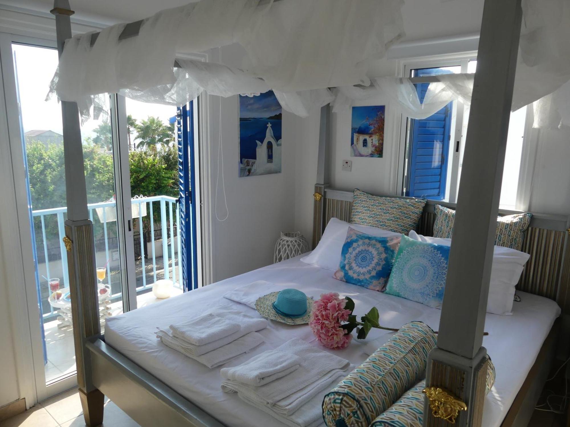 Greek Island Style 2 Bedroom Villa With Pool Next To The Sea Larnaca Extérieur photo